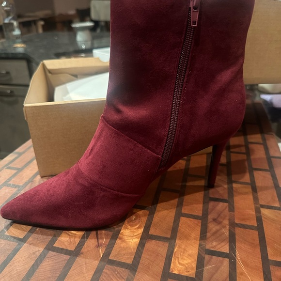 Shoes - Elegant Burgundy Stiletto Ankle Boots